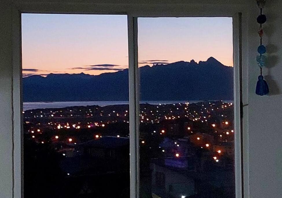 Magnifica, Departamento Con Vista Al Canal De Beagle Con Patio Y Asador Appartamento Ushuaia